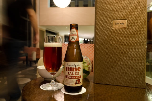 Enjoying an Australian beer (from New South Wales, no less!) in the Lobby Lounge at the Shangri-La Sydney. Photo © 2014 Aaron Saunders