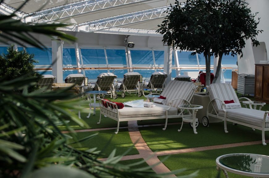 With in-and-out priviledges between 9:00 a.m. and 6:00 p.m., a day pass at The Sanctuary gives guests maximum flexibility to enjoy their day of scenic cruising as they choose to. Photo © 2015 Aaron Saunders